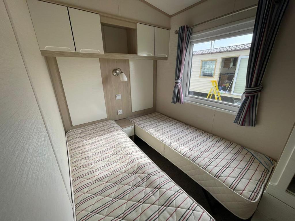 Pg177 Golden Palm Resort 8 Berth Caravan With Decking Chapel Saint Leonards Ngoại thất bức ảnh